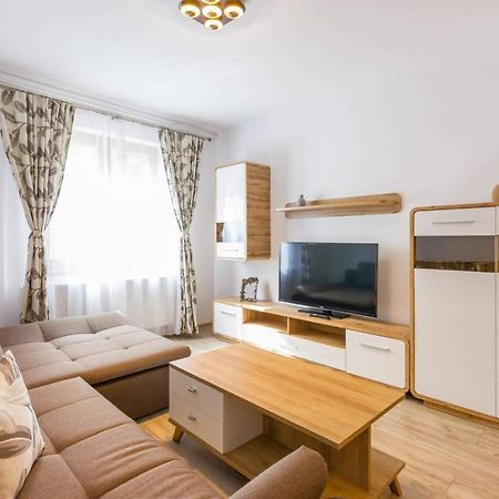 Spacious And Quiet 2 Bedroom Apartment Kolozsvár Kültér fotó