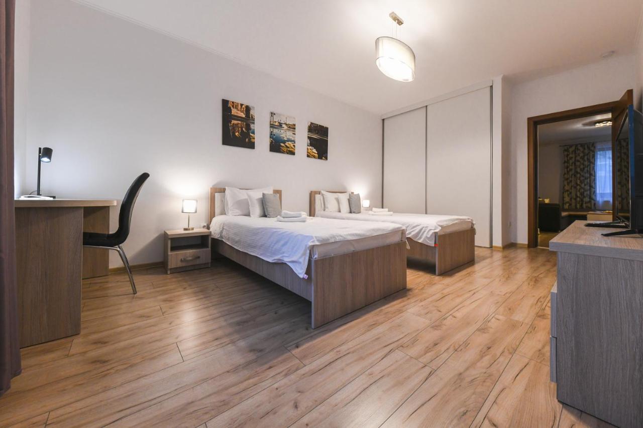 Spacious And Quiet 2 Bedroom Apartment Kolozsvár Kültér fotó