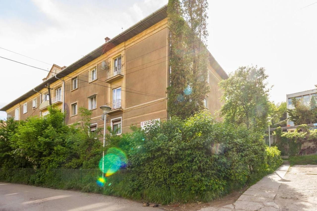 Spacious And Quiet 2 Bedroom Apartment Kolozsvár Kültér fotó
