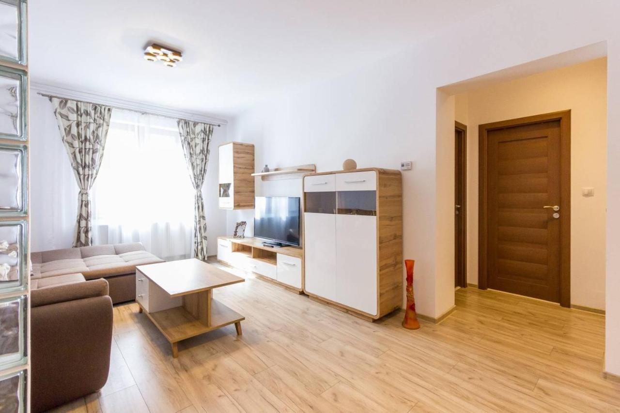 Spacious And Quiet 2 Bedroom Apartment Kolozsvár Kültér fotó