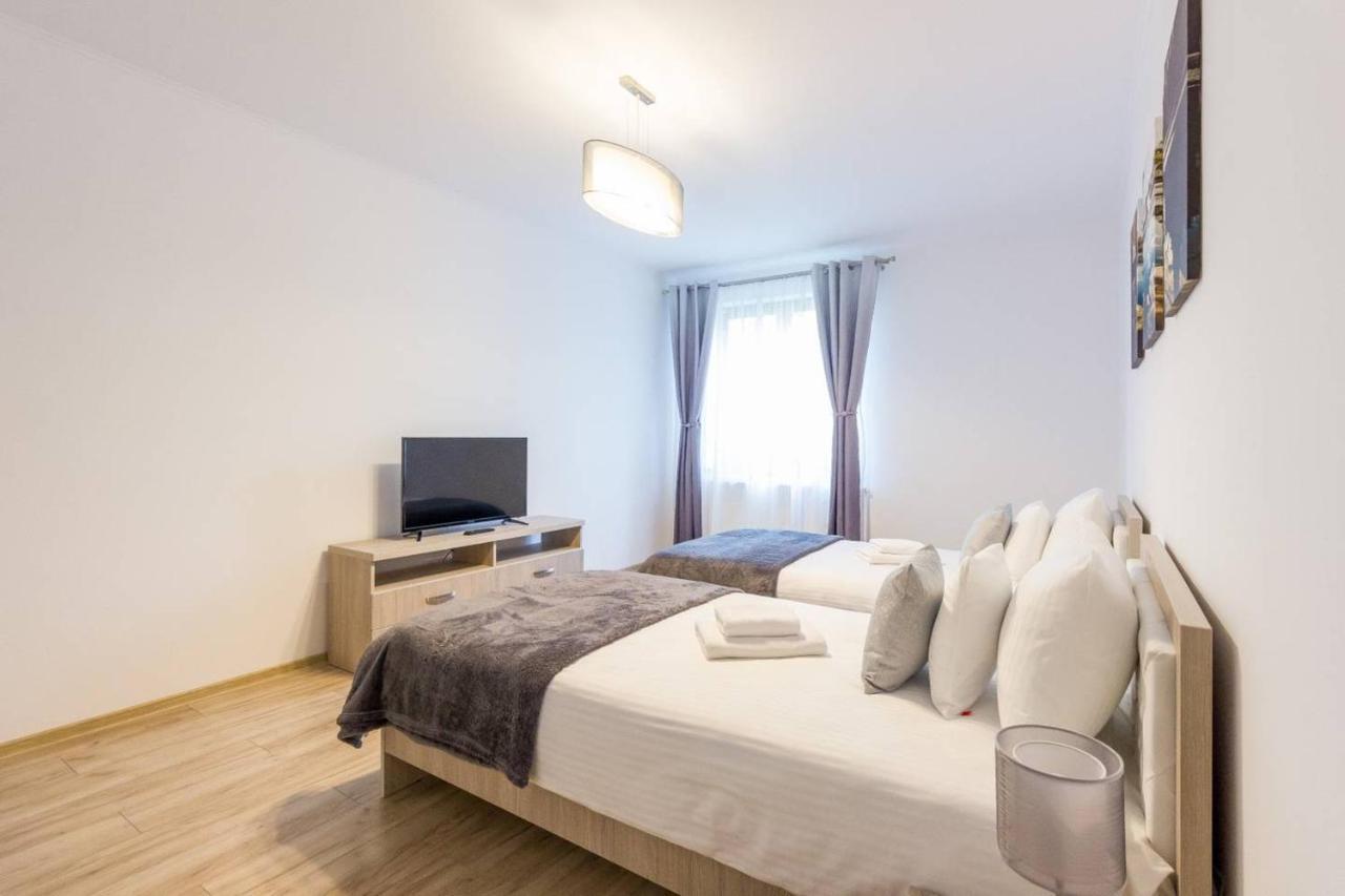 Spacious And Quiet 2 Bedroom Apartment Kolozsvár Kültér fotó